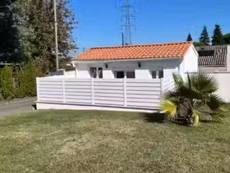 location maison 1 pièce à léognan (33850)  700 €