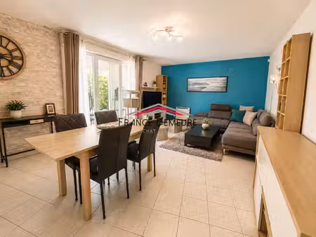appartement 3 pieces avec cave et 2 places de parking en sous-so
