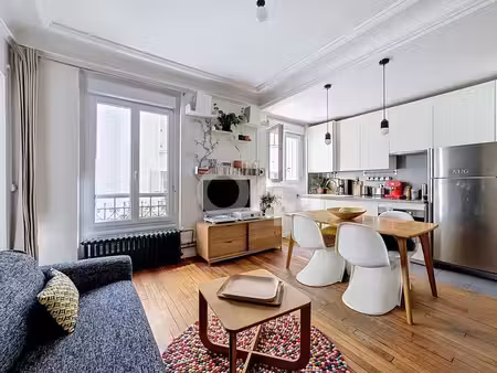 – à deux pas du rer a et du bois - appartement rénové - charme de l'ancien au calme