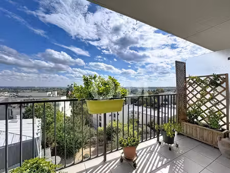 rer a et bois - 3 pièces 80m² avec terrasse plein sud - vue panoramique