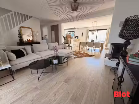 a vendre chez blot à breal-sous-montfort maison 159m2 habitables 4/5chs sur 558m2 de terra