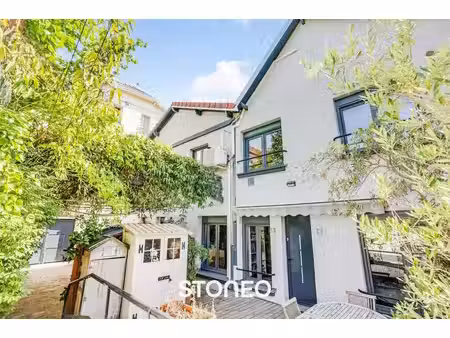 maison au calme avec grande terrasse arborée