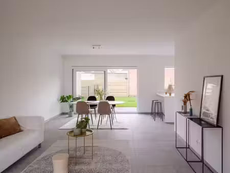 spacieuse maison neuve économe en énergie  avec 4 chambres e