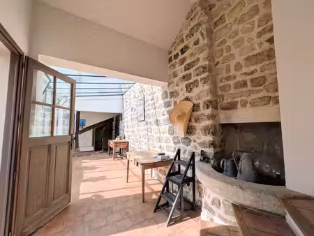fontenay-aux-roses - maison de caractère de 177 m² - esprit « ancienne ferme » rénovée