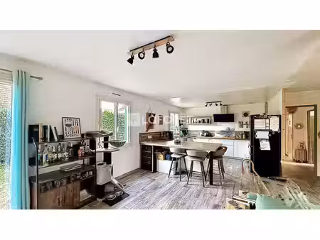 maison familiale de charme au ménil-aubry ? 6 pièces / 4 chambres132 m2