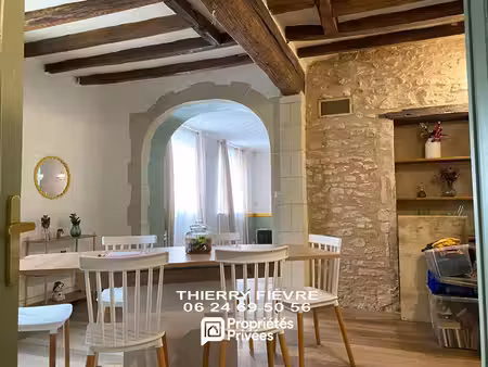 a vendre - noyant 49490 centre bourg maison 6 pièces de 147 m2