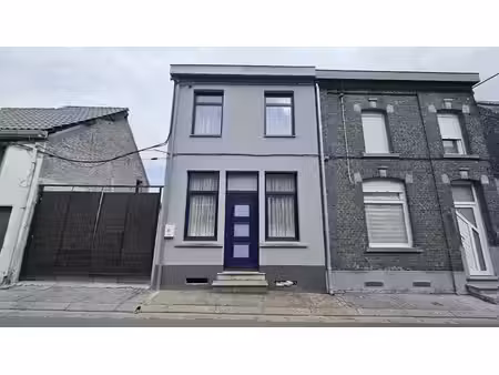 maison à rénover + cour