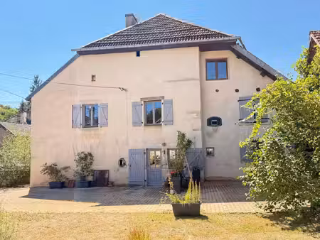 maison ancienne de 1750  5 chambres  dépendance et jardin.