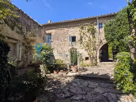 maison 7pièce(s) 4chambre(s) 150 m² goult (84220)