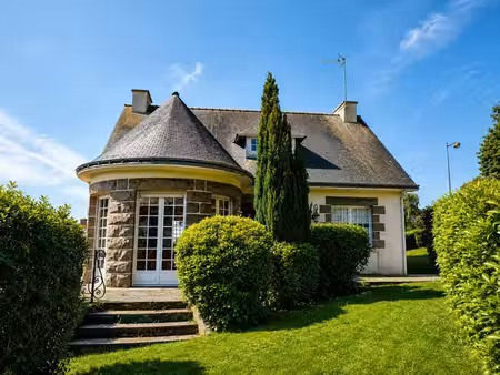 mur de bretagne : maison familiale de caractère