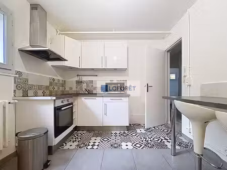 appartement f2 meublé - secteur calme