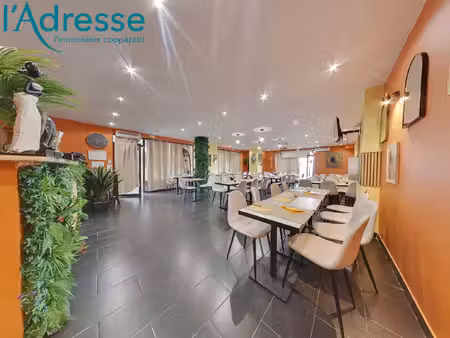 vente murs  146.00m²  noisy