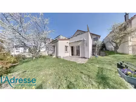 vente maison 3 pièces  77.00m²  bry