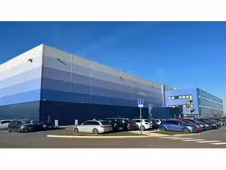 location entrepôt / local d'activités dammartin en goele 24 159 m²