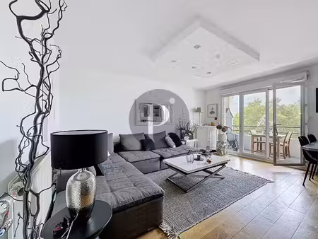 alfortville-vue sur seine- quartier des fleurs- appartement-2 pièces avec balcon et statio