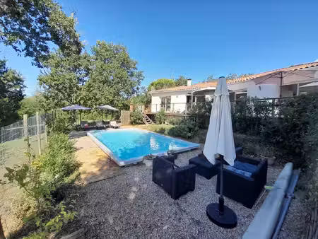 petit coin de paradis avec vues dégagées.