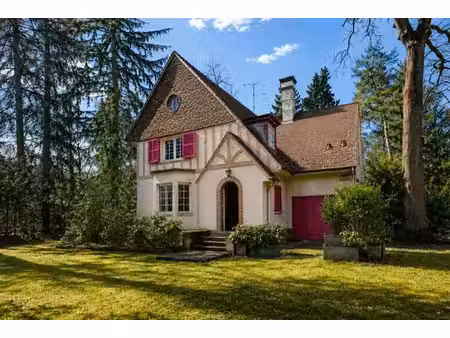 maison de luxe en vente à chantilly  france