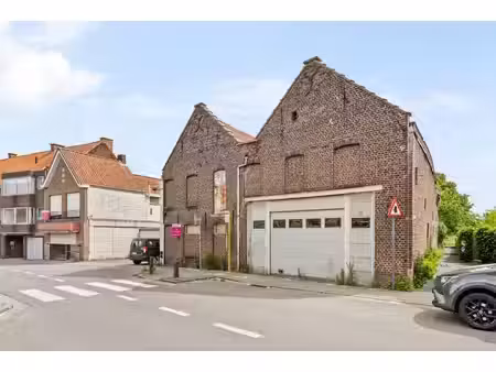commercieel te koop in menen