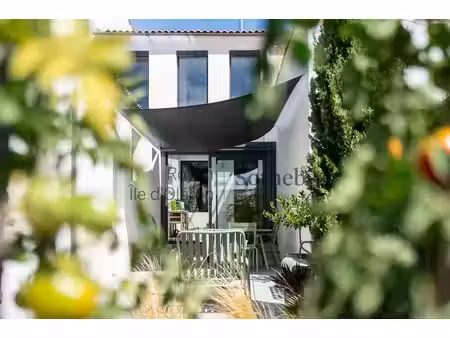 maison de ville rénovée avec jardin  à proximité de la mer