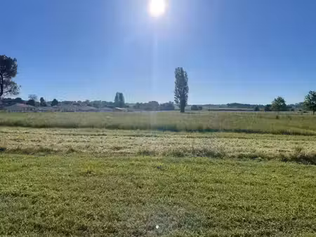 vente terrain 570 m² à cars (33390)  25 000 €