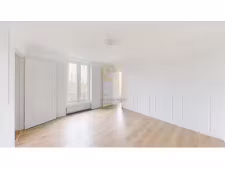 très bel appartement f2 !!