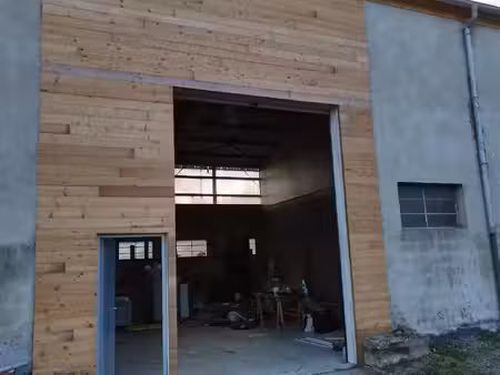 location local industriel 220 m² à saint-paul-d’uzore (42600)