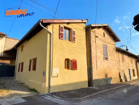 maison de village - 83m ²