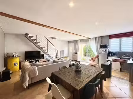 location maison 3 pièces à saint-andré-de-cubzac (33240)  860 €