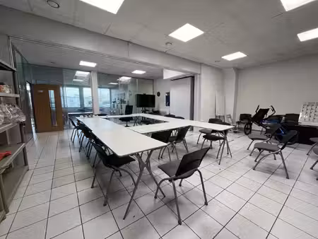 location local professionnel 1 500m² amiens 80000