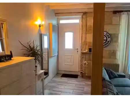 location maison 6 pièces 185 m² à blaye (33390)