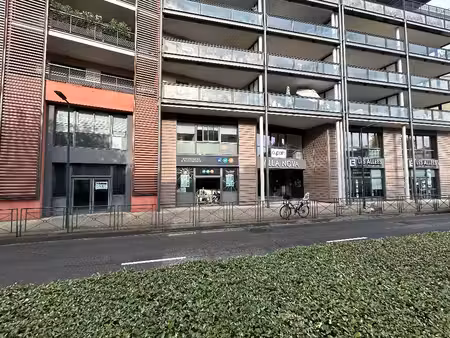belle adresse proche parking