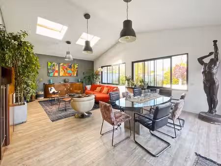 maison rénovée avec piscine