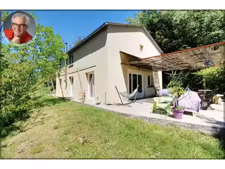 maison 133 m2  trois chambres  terrain  garage  proche vernoux-en-vivarais
