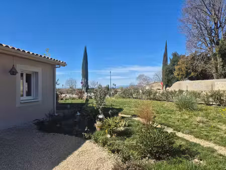 jolie villa récente tout confort avec jardin