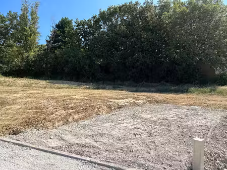 terrain constructible de 622 m² avec vue dégagée