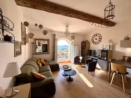 appartement t3 dans bâtisse de charme