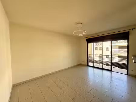 appartement t2 avec terrasse