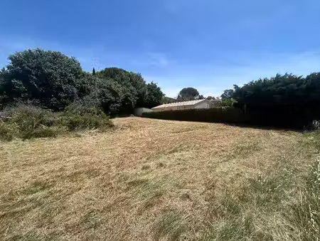 terrain constructible de 1145 m²