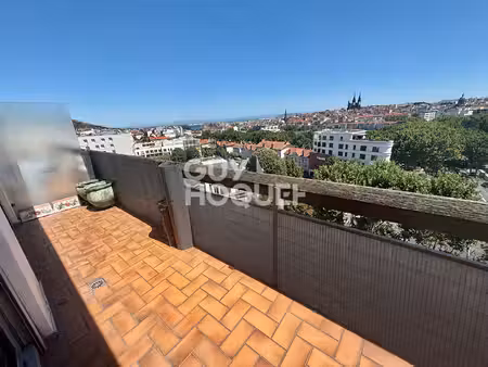 clermont ferrand- appartement dernier étage 94 m2  balcons et parking