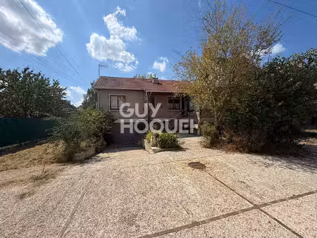 gretz armainvilliers. maison individuelle avec grand terrain.
