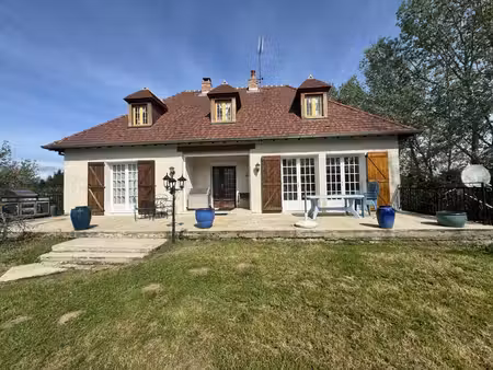 rare !! aux portes de montluçon  villa avec 2 hectares de terr