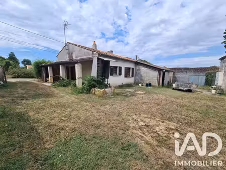 maison de campagne à taillebourg (17350)