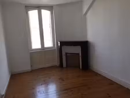 location appartement 3 pièces 50 m² à clermont-ferrand (63000)