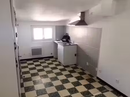 location appartement 1 pièce 18 m² à villeneuve-lès-avignon (30400)