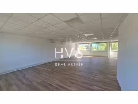 location local professionnel 127m² aix en provence 13290