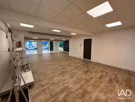 location commerce 150 m² à hauts de bienne (39400)