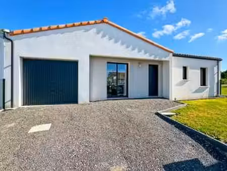 vente maison à la garnache (85710) : à vendre / 97m² la garnache