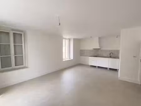 location appartement 3 pièces à pouzauges (85700) : à louer 3 pièces / 49m² pouzauges