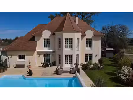 maison de luxe à vendre à idron
