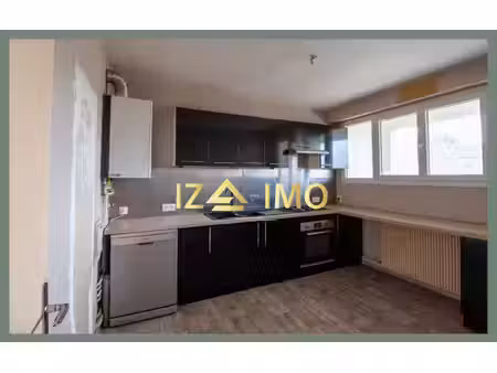 appartement lumineux avec balcon à deux pas du centre-ville de guéret